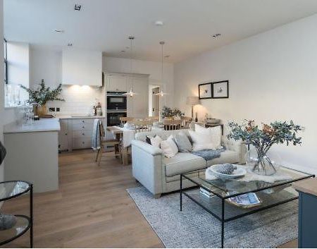 One Navy, Bath Apartman Kültér fotó