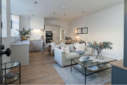 One Navy, Bath Apartman Kültér fotó